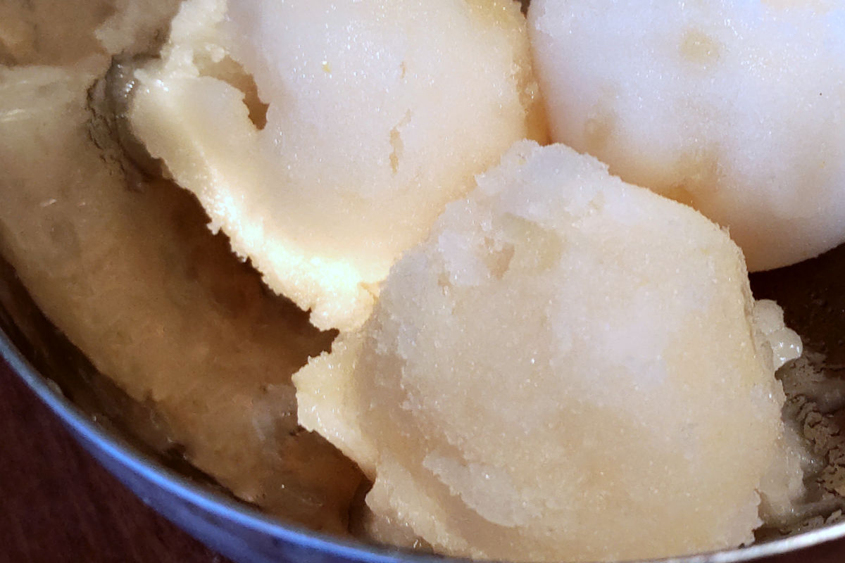 Trou normand à la poire et au gingembre